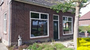 Nieuw deurkozijn